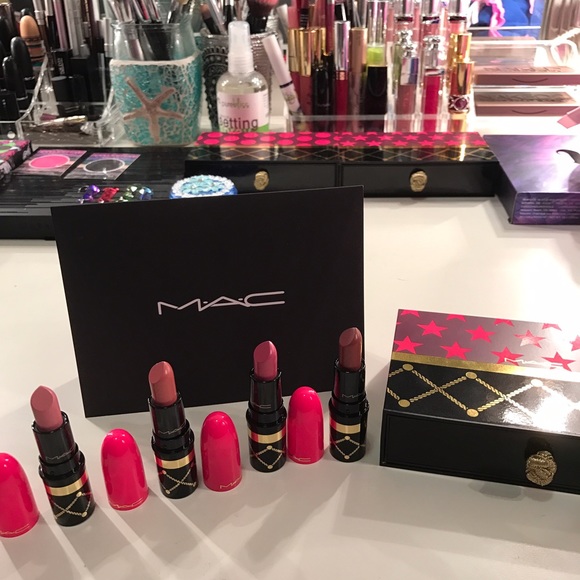 MAC Nutcracker Sweet Nude lipstick kit