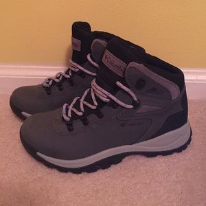 Women's Columbia Hiking Boots