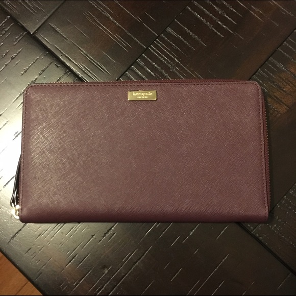 New Kate Spade Travel Wallet