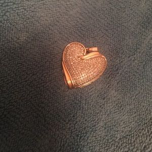 Gold diamond pendant