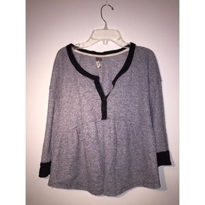 Grey/Black Free People Top!💋✨