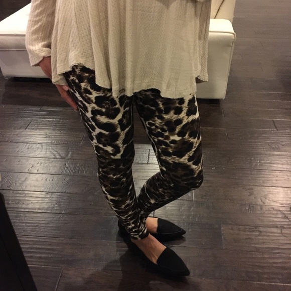 🔃Leopard Knit Leggings - Picture 3 of 4