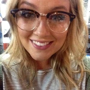 Meet your Posher, Brooke