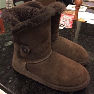 Reserved Authentic uggs, used.