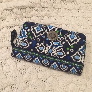 Vera Bradley Turn Lock Wallet, Ink Blue NWT