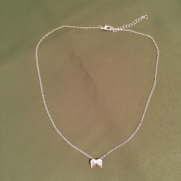 Guardian Angel Clavicle Chain Pendant - Picture 2 of 2