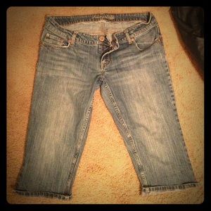 American eagle capris