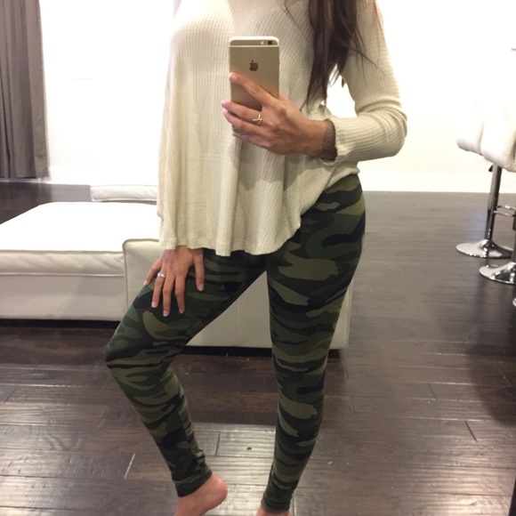 1 LEFT! Camo Knit Leggings - Picture 4 of 4