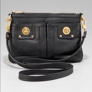 🆕 • Marc by Marc Jacobs Totally Turnlock Percy