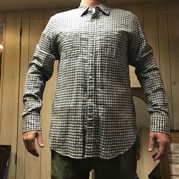 Men's Gap button down shirt