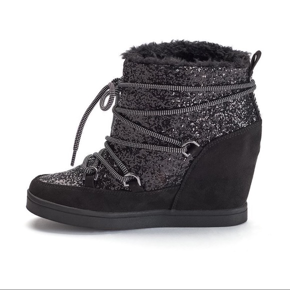Juicy Couture Black Glitter Wedge Ankle Boot NWT - Picture 3 of 4