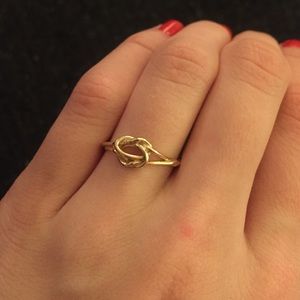 14k gold love knot ring, size 7