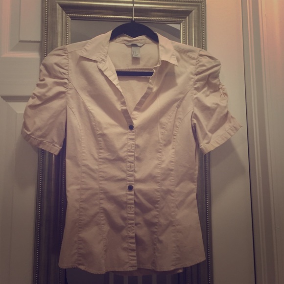 Short sleeve button down