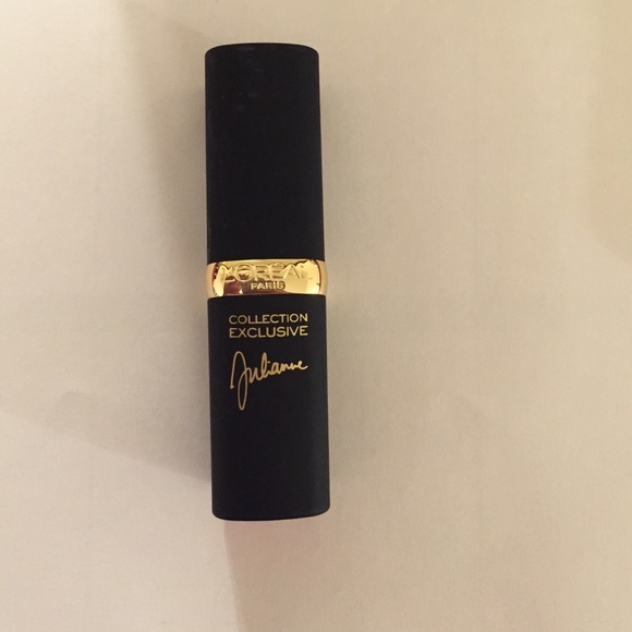 L'oreal 401 julianne's red lipstick