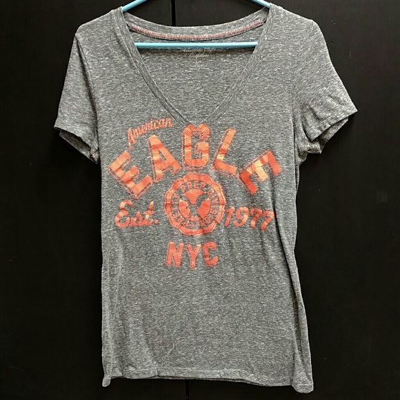 AE Vneck shirt - Picture 1 of 1