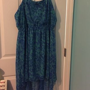 3X Blue cheetah print high-low dress.