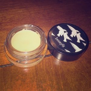 Creaseless cream shadow