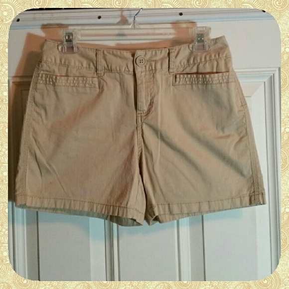 NWOT Casual Khaki Shorts