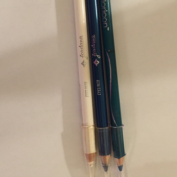 Colored eyeliner