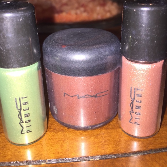 MAC pigments