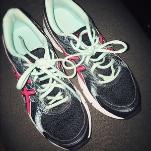 Women's Asics Gel Excite 2