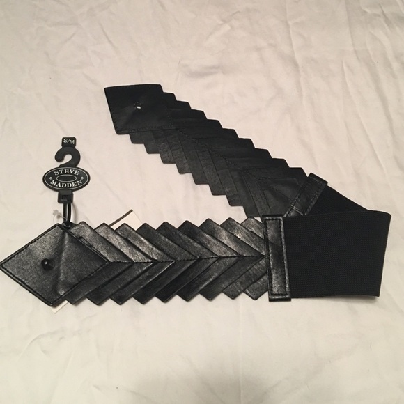 Steve Madden belt, small/medium, black