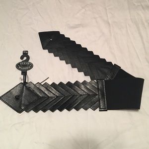 Steve Madden belt, small/medium, black