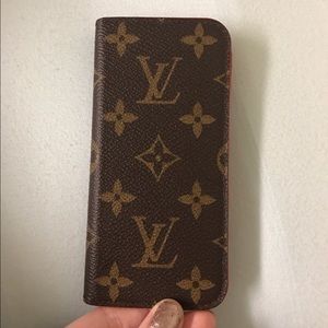 iPhone 6/6S case/ wallet. Authentic Louis Vuitton