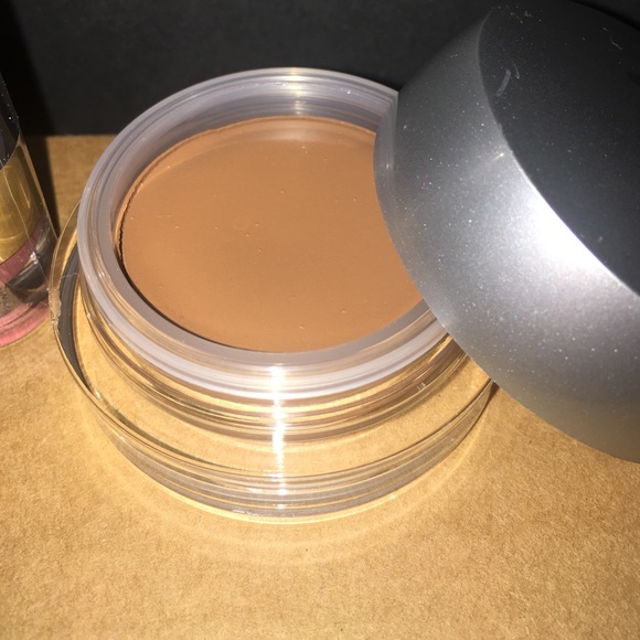 💙SKINN COSMETICS 🚫SOLD🚫 - Picture 2 of 3