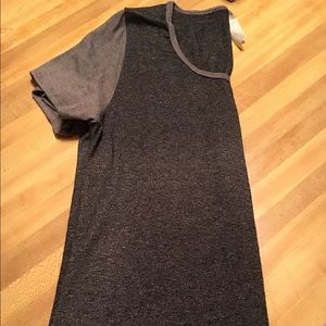 LULAROE CLASSIC TEE!!