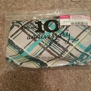 Mini zipper pouch Thirty-One