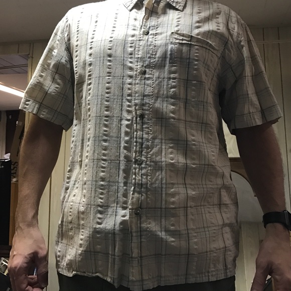 Columbia men's shirt sleeve