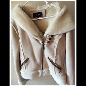 I'm cleaning my room.