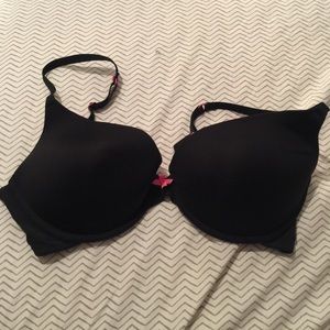 Black push up bra