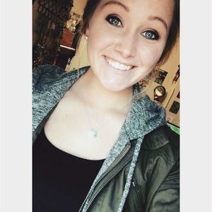 Meet your Posher, Em