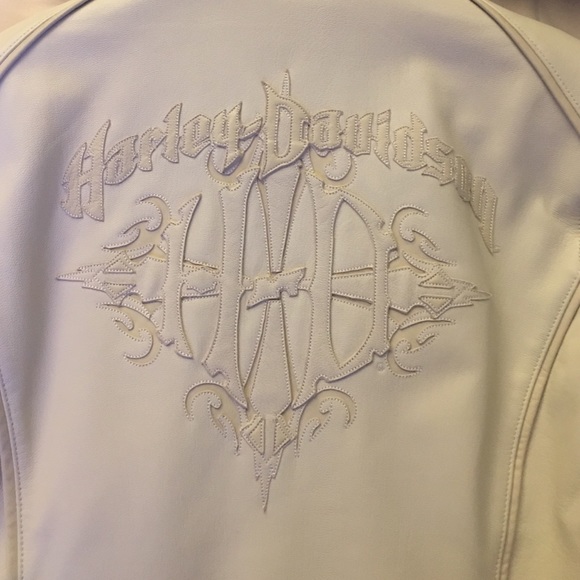 Leather jacket - Picture 2 of 4