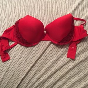 Red push up bra