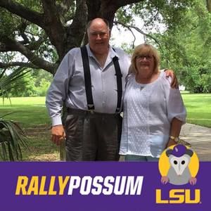 Meet your Posher, Mona