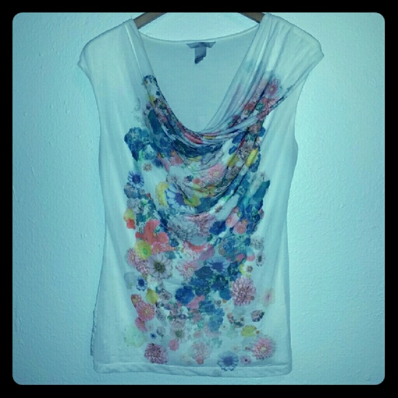 H&M white sleeveless floral blouse
