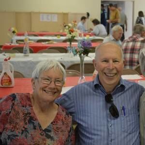 Meet your Posher, Dee