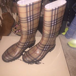 SOLD Authentic Burberry boots