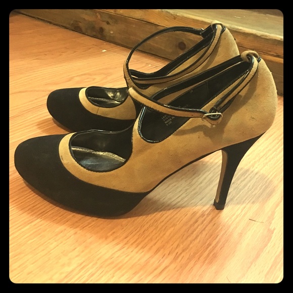 White House Black Market Shoes - Black and Tan Mary Jane pumps