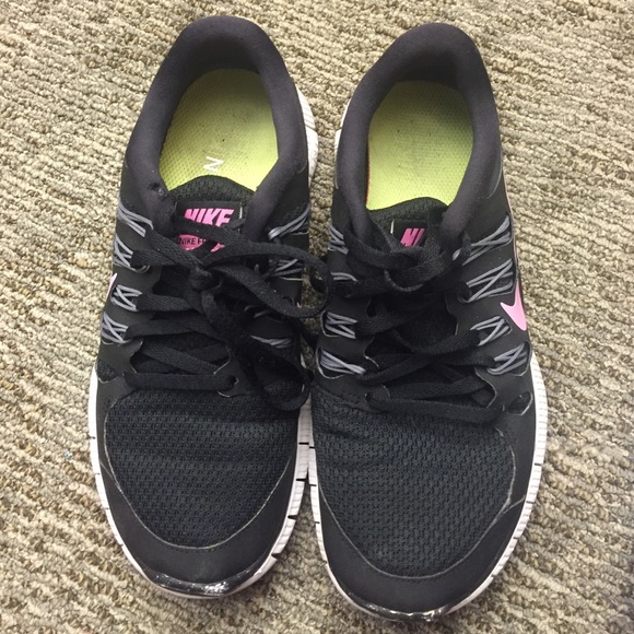 Nike shoes - Picture 2 of 2