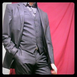 Express, LTD Producer Suit