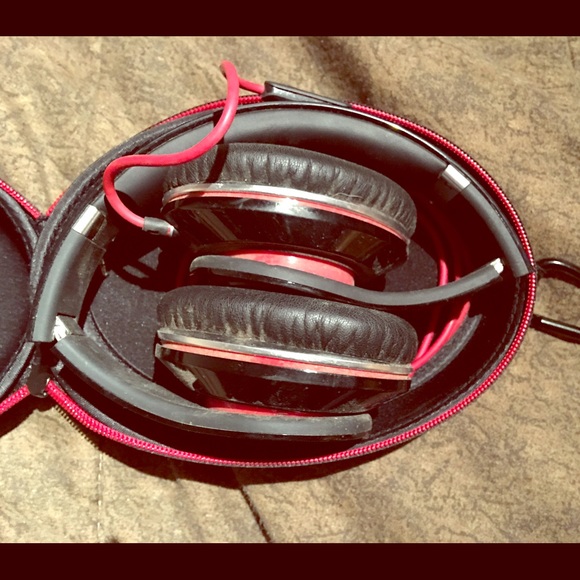Beats Solo