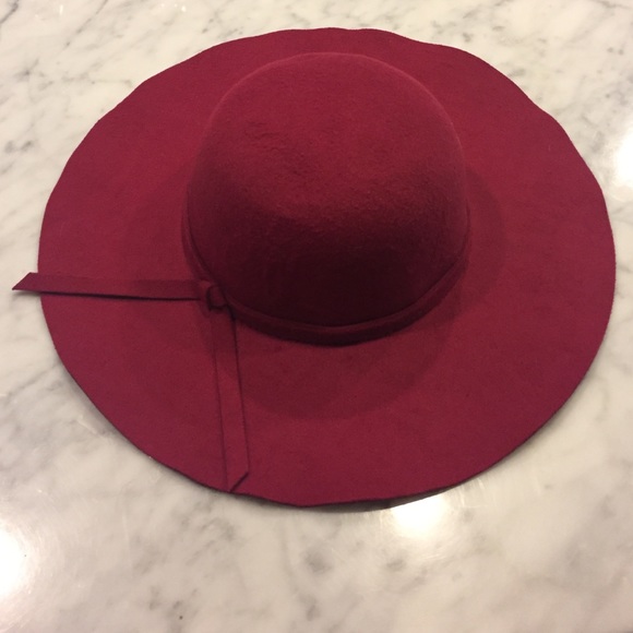 NEW WITH TAGS--- pink suede floppy hat