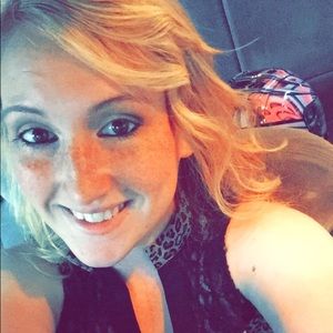 Meet your Posher, Courtney