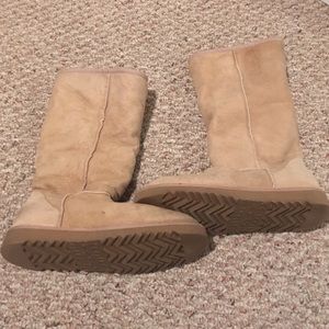 Size 9 tan Ugg boots