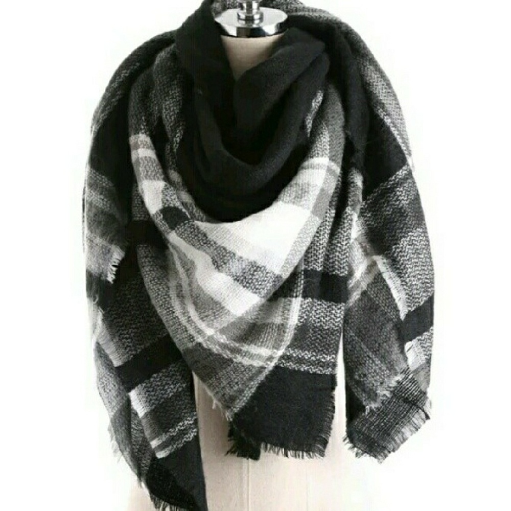 ⭐NEW! Luxe Oversized Plaid Blanket Wrap Scarf - Picture 2 of 5