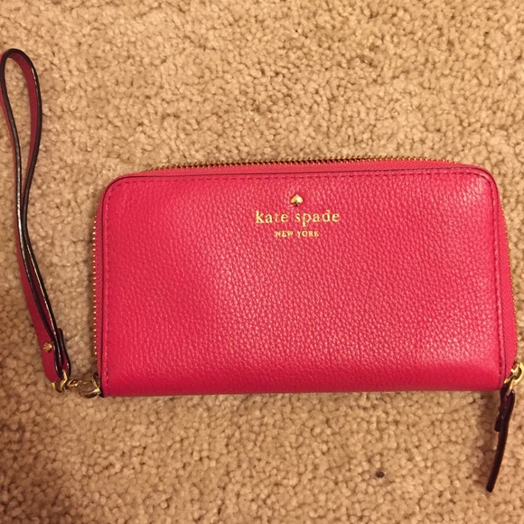 KATE SPADE LEATHER WRISTLET